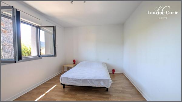 Maison T6 de 160m² avec plus de 120m² de sous-sol