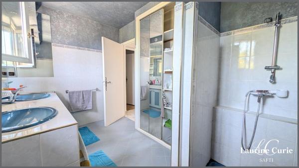 Maison T6 de 160m² avec plus de 120m² de sous-sol