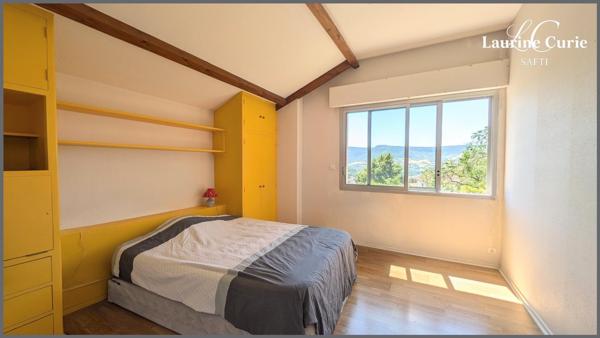Maison T6 de 160m² avec plus de 120m² de sous-sol