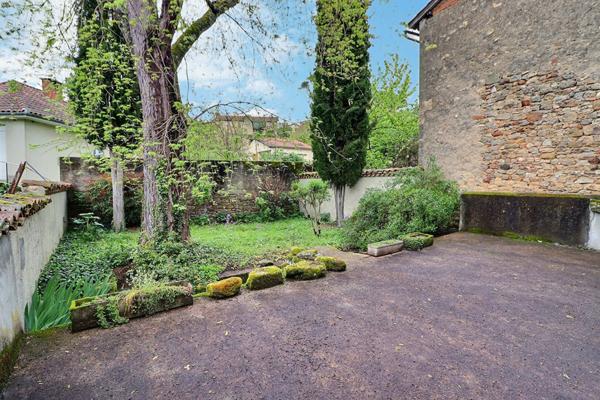 Maison de ville avec magnifique jardin