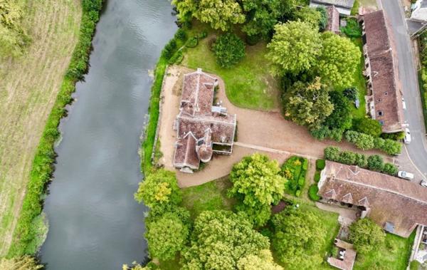 Vente Villa Manoir sur parc paysagé à rafraîchir Vendome   