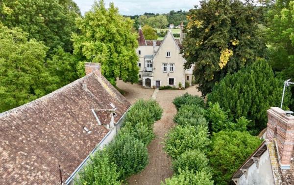 Vente Villa Manoir sur parc paysagé à rafraîchir Vendome   