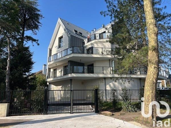 Appartement 3 pièces de 81 m² à Saint-Maur-des-Fossés (94210)