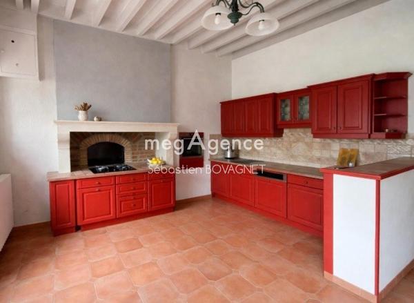 Maison à LA CHAPELLE-SAINT-AUBIN, 72650 - 8 pièces 180m²