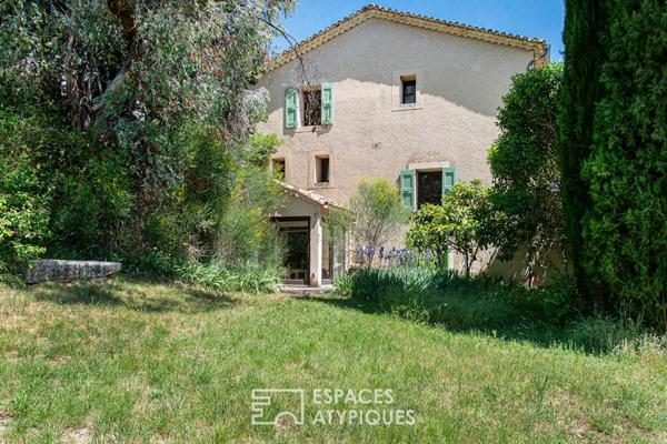 Entre nature et lumière, une bastide du XVIIIe siècle au pied de la montagne de Lure