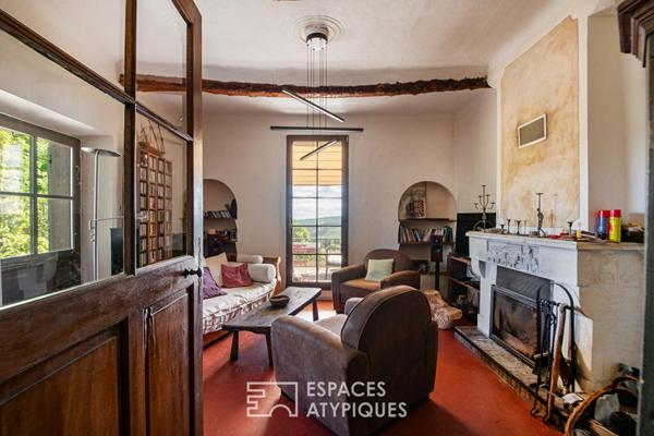 Entre nature et lumière, une bastide du XVIIIe siècle au pied de la montagne de Lure