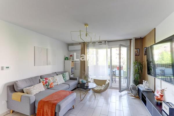 Appartement t4 de 79 m2, balcon, garage sous-terrain