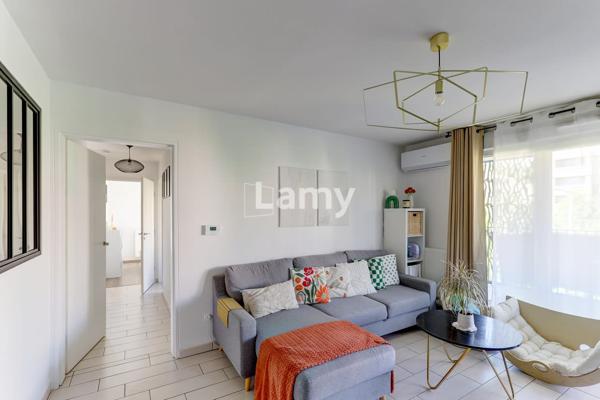 Appartement t4 de 79 m2, balcon, garage sous-terrain