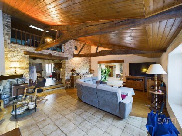 Domaine de charme de 440m² sur 4 hectares