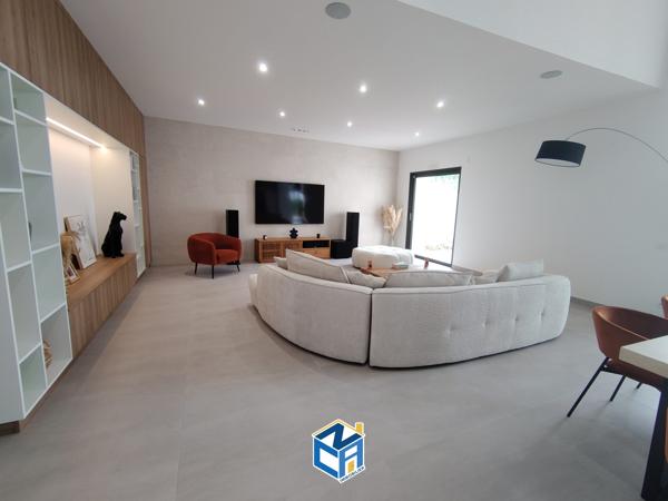 Exceptionnelle grange rénovée de 300 m² – Prestations haut de gamme