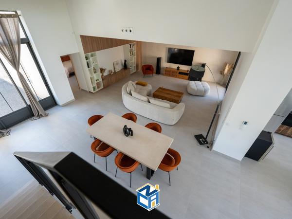 Exceptionnelle grange rénovée de 300 m² – Prestations haut de gamme