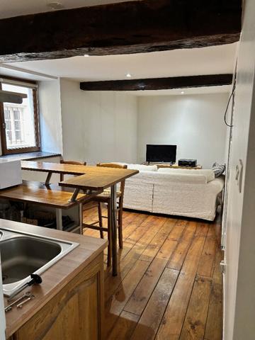 À VENDRE  Charmant T2 Meublé -Centre-Ville  34 m² avec Cave