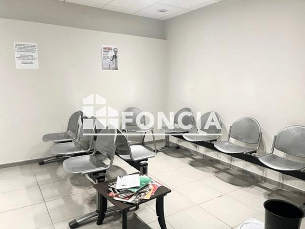 À vendre Local commercial 147.96 m² - Béziers 34500