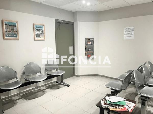 À vendre Local commercial 147.96 m² - Béziers 34500