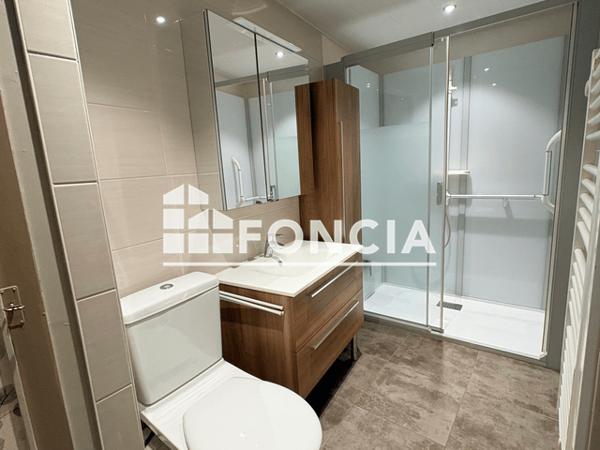 Location Appartement 3 pièces 65.52 m² - 58 RUE NATIONALE Evian-les-bains 74500