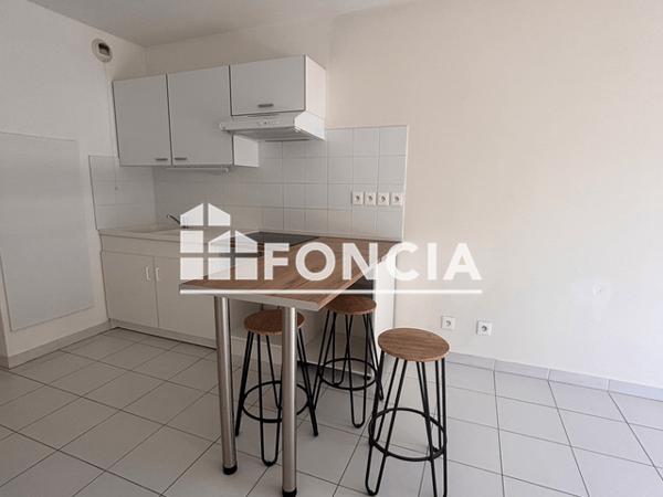 Location Appartement 2 pièces 36.64 m² - 78 RUE DU HARAS Toulon 83100
