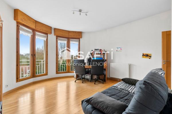 Le Mesnil Le Roi - Maison familiale 6P de 238m2 sur un terrain de 1273m2