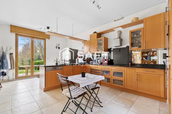 Le Mesnil Le Roi - Maison familiale 6P de 238m2 sur un terrain de 1273m2