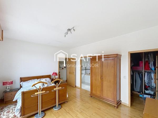 Le Mesnil Le Roi - Maison familiale 6P de 238m2 sur un terrain de 1273m2