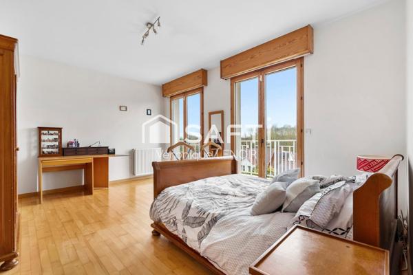 Le Mesnil Le Roi - Maison familiale 6P de 238m2 sur un terrain de 1273m2