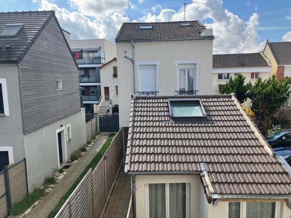 2 pièces dans mini copropriété avec jardin