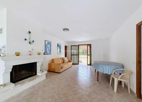 Vente                                                      Maison
                        
                     5 pièces                      103 m2                     à Lumio