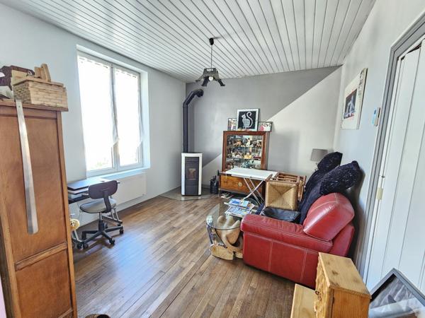 Maison à Thouars, 79100 - 6 pièces 115m²