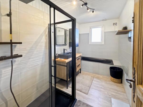 ARNAGE  à vendre EN EXCLUSIVITÉ quartier La Gauterie maison 4 chambres dont une de plain pied