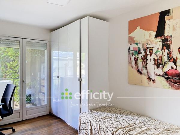 Appartement
         5 pièces
        - 110 m² 360 000 € *
