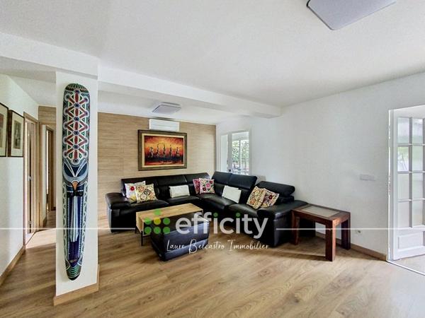Appartement
         5 pièces
        - 110 m² 360 000 € *