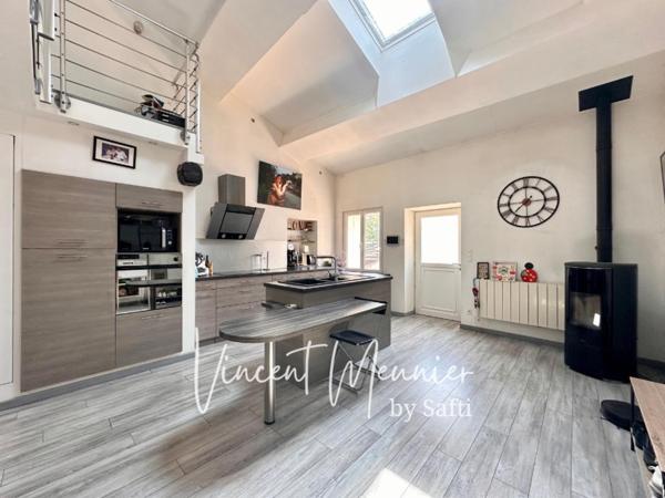 Maison de ville 110 m2 avec terrasse, Garage et salle de Cinéma