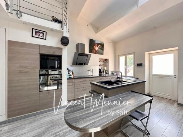 Maison de ville 110 m2 avec terrasse, Garage et salle de Cinéma