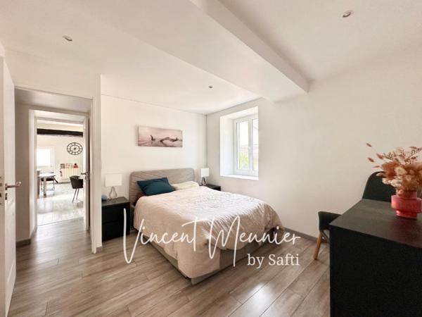 Maison de ville 110 m2 avec terrasse, Garage et salle de Cinéma