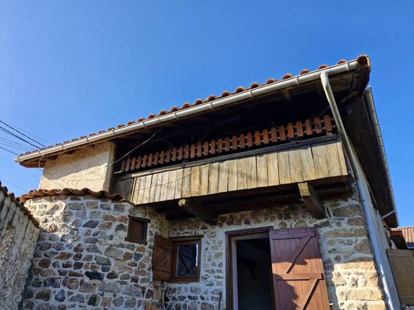 ST JUST EN CHEVALET - TENEMENT IMMOBILIER