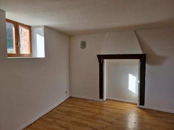 ST JUST EN CHEVALET - TENEMENT IMMOBILIER