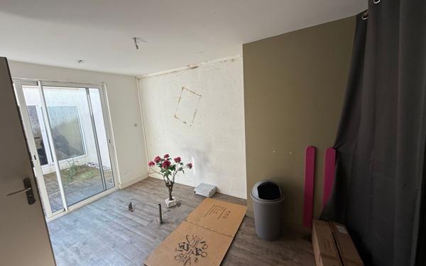Immeuble à vendre    5 pièces • 156 m2 Jarnac