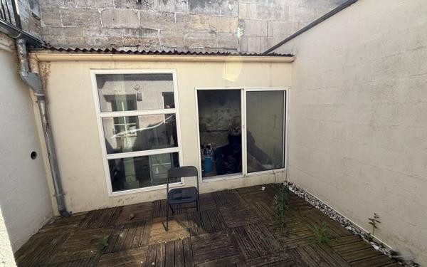 Immeuble à vendre    5 pièces • 156 m2 Jarnac