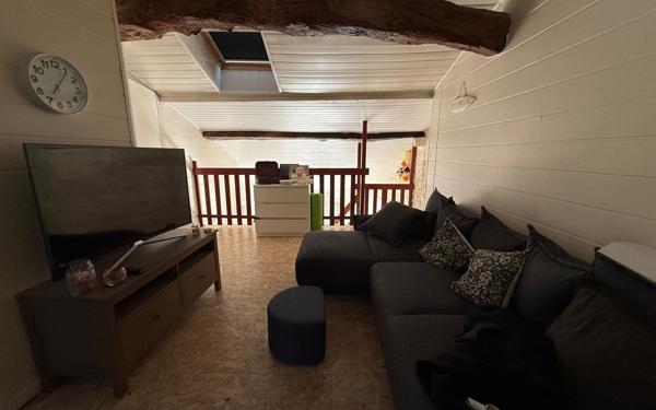 Immeuble à vendre    5 pièces • 156 m2 Jarnac