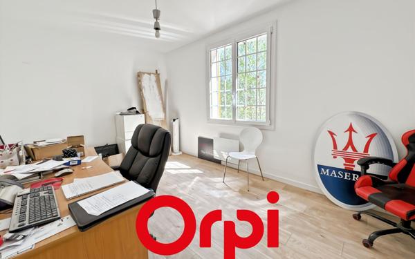 Maison à vendre    6 pièces •  Le Beausset