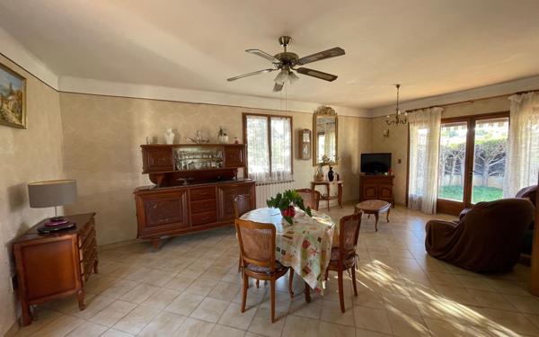 Maison à vendre    5 pièces •  Sanary-sur-Mer