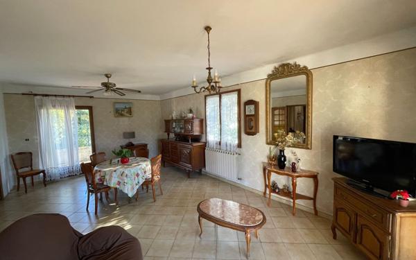 Maison à vendre    5 pièces •  Sanary-sur-Mer