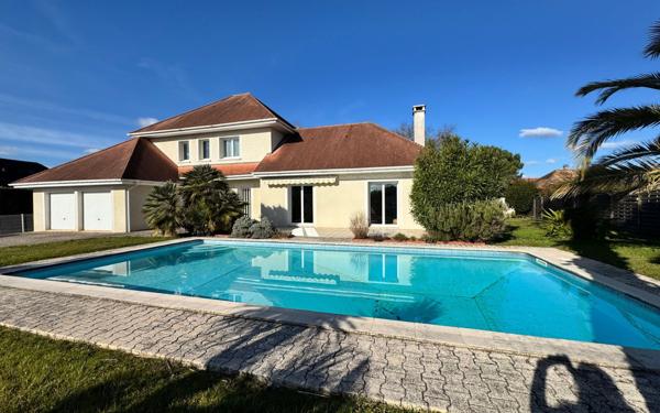 Maison à vendre    6 pièces • 180 m2 Lescar