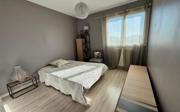 Maison à vendre    6 pièces • 180 m2 Lescar