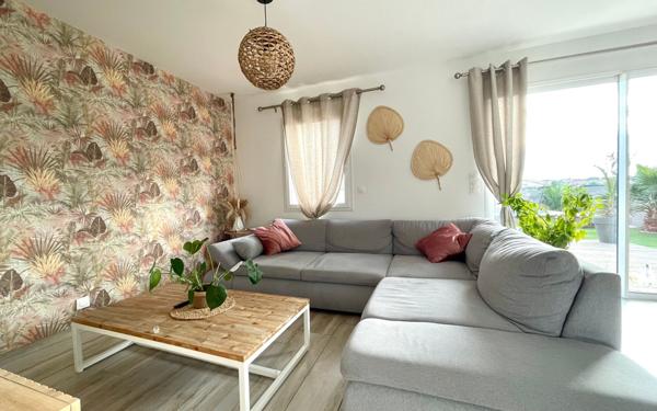 Maison à vendre    4 pièces •  Junas