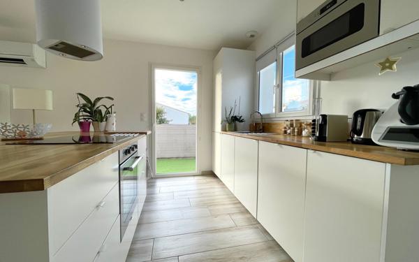 Maison à vendre    4 pièces •  Junas