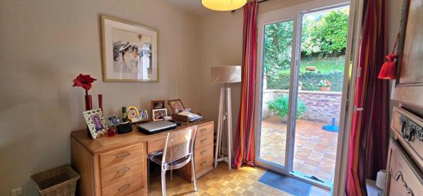 Maison de type 6,  sur un terrain de 573 m², garage privatif et jardin, sur la commune de Coulounieix Chamiers