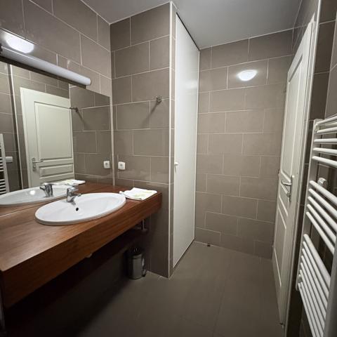 Appartement
         2 pièces
        - 42 m² Exclusivité 150 000 € *