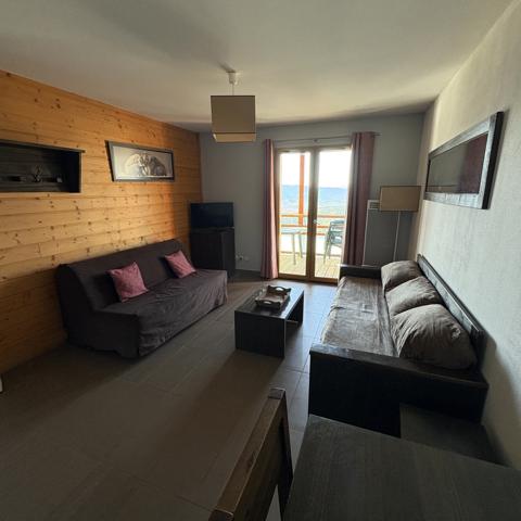 Appartement
         2 pièces
        - 42 m² Exclusivité 150 000 € *