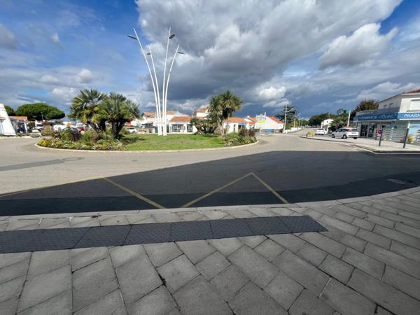 LA FAUTE SUR MER (85460) RARISSIME EMPLACEMENT N°1 POUR CE LOCAL COMMERCIAL 70 M² TOUTES ACTIVITES