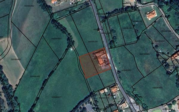 Immeuble à vendre    9 pièces •  Fuilla